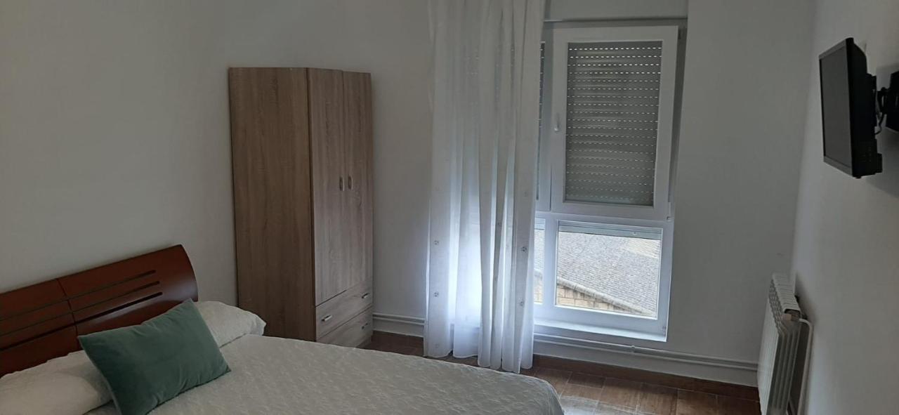 Alojamiento Casa Leon Santoña Exteriér fotografie