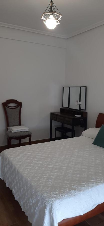 Alojamiento Casa Leon Santoña Exteriér fotografie
