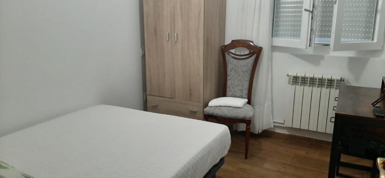 Alojamiento Casa Leon Santoña Exteriér fotografie