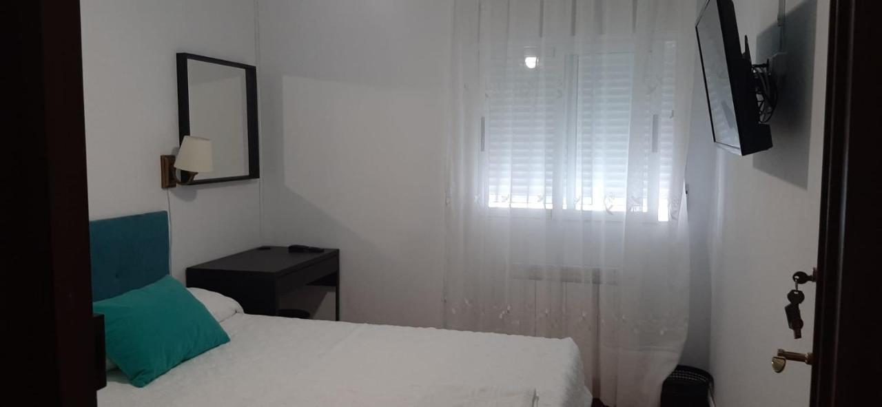 Alojamiento Casa Leon Santoña Exteriér fotografie
